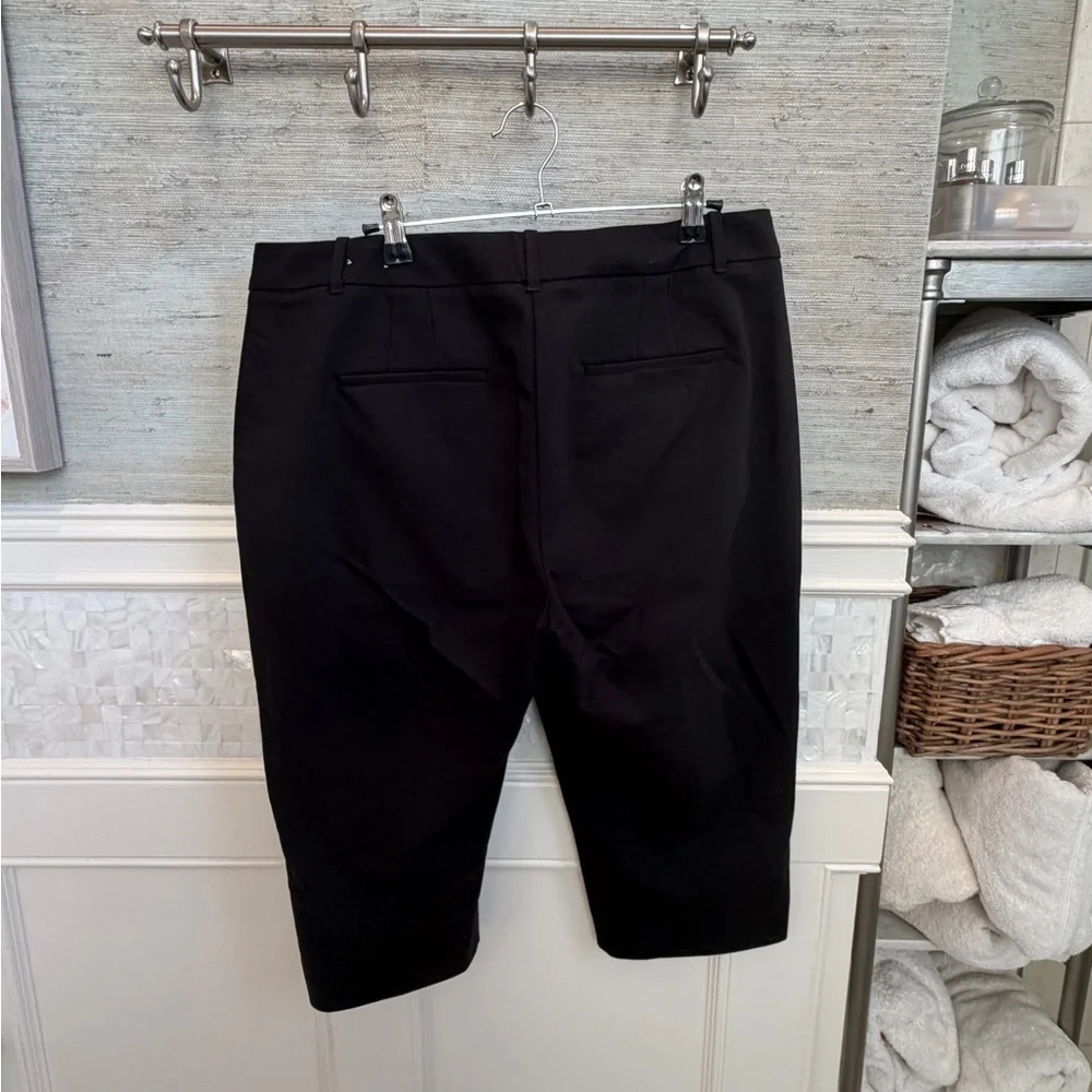 14 WHBM White House Black Market Stretch Capri dropped pedal pusher pants black